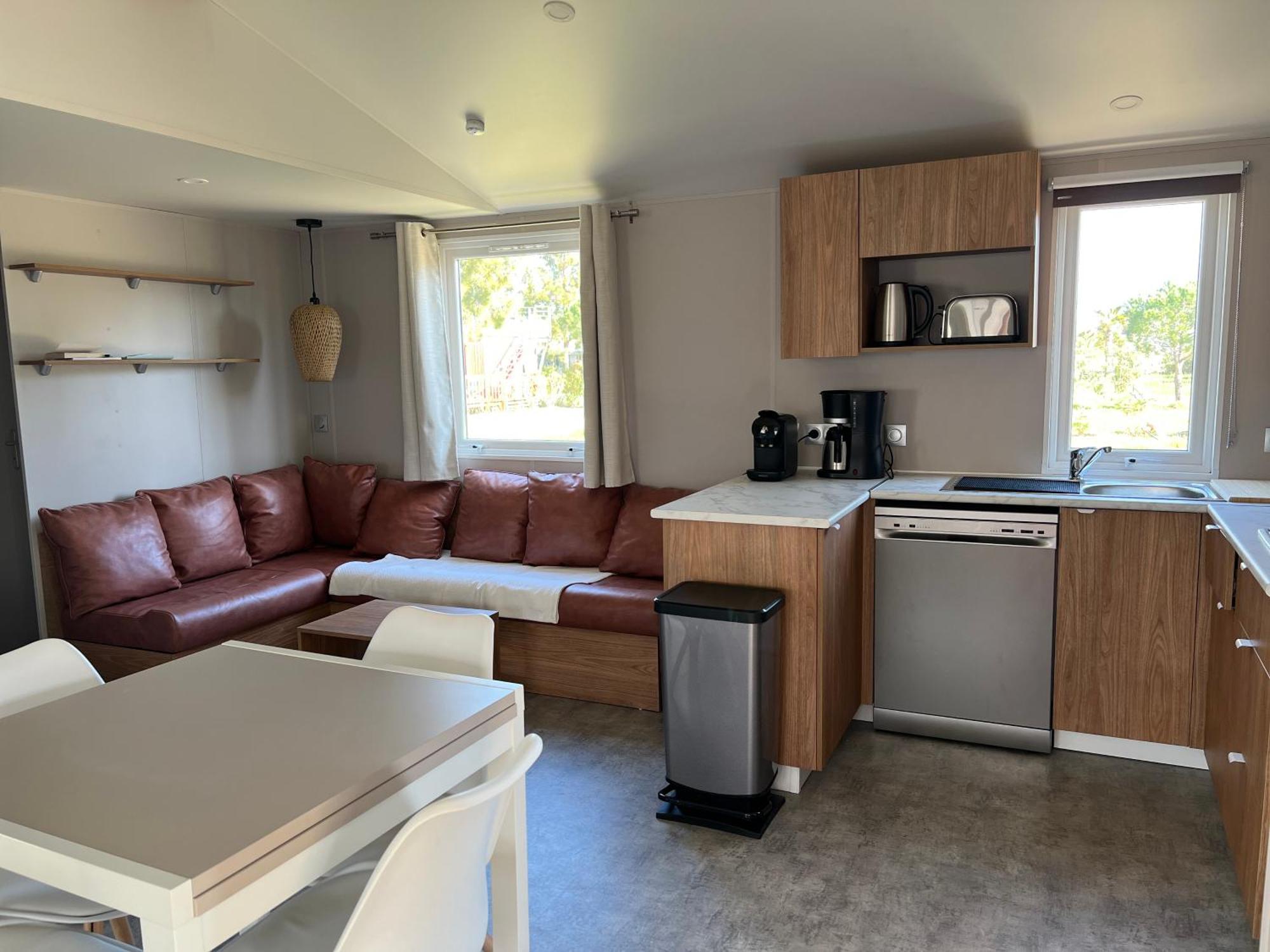 Mobil Home Neuf 6 P Climatise A Hyeres A 200 M De La Mer Dans Camping 4 Etoiles Exterior foto